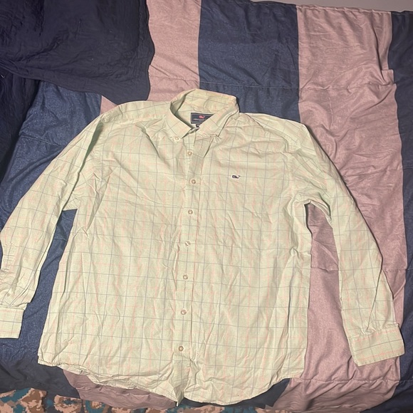 XL Vineyard Vines Whale Shirt Button Down - Picture 3 of 3